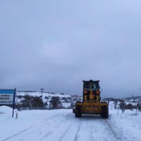Karlı yollarda yoğun çalışma 