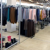 Bu mağaza deprem mağdurlarına özel 