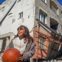 ‘Çocuklar gülsün’ diye, Büyükşehir sahada 