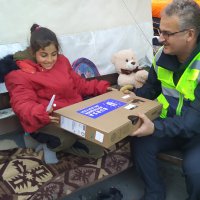 Minik Melek’in yüzü güldü 