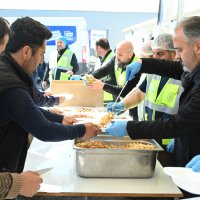 ‘Çarklar durmasın’ diye işçinin karavanası Bursa’dan 