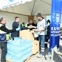 ‘Çarklar durmasın’ diye işçinin karavanası Bursa’dan 