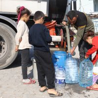 Su tankerleri depremzedeler için sahada 