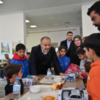 Başkan Aktaş, Bursa’da depremzedeleri ziyaret etti 