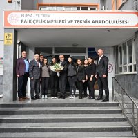 Liseli gençlerden deprem bölgesine anlamlı destek 