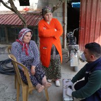 Sağlık hizmetleri depremzedelerin ayağına gidiyor 