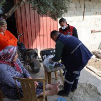 Sağlık hizmetleri depremzedelerin ayağına gidiyor 
