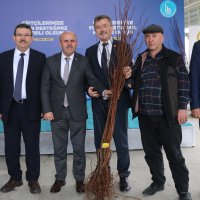 Üretim çiftçiden destek Büyükşehir’den 