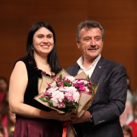 Piyanonun yıldızları depremzedeler için parladı 