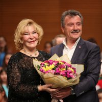 Piyanonun yıldızları depremzedeler için parladı 