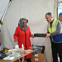 Afetin yükünü omuzlayan kadınlar unutulmadı 