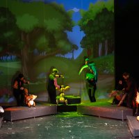 Perde çocuklar için açıldı 