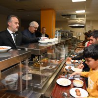 Başkan Aktaş, depremzedelerle iftarda buluştu 