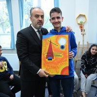 Başkan Aktaş’tan özel öğrencilere ziyaret 