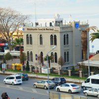 Deniz manzarası eşliğinde ders çalışma imkanı 