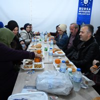 Başkan Aktaş, iftarı Emirsultan’da yaptı 