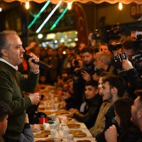Bakan Varank, Togg’la geldi, simit çayla sahur yaptı 