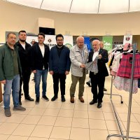 Gençlerden depremzede çocuklara bayram morali 