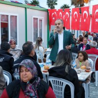 Küçük depremzedelerin bayramlık sevinci 