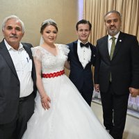 Türkiye’nin otomobili ilk kez gelin arabası oldu 