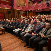 Sahne şantiyeye döndü 