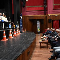 Sahne şantiyeye döndü 