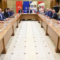 Büyükşehir işçisi bayram yaptı 