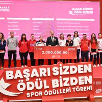 Sporun yıldızlarına ödül yağdı 
