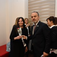 Hemşirelere karanfilli kutlama 