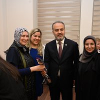 Hemşirelere karanfilli kutlama 