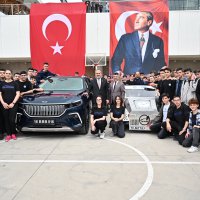 Okulda elektrikli otomobil üreten liseliler, Togg’la buluştu 