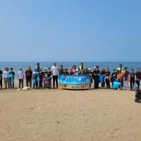 Sahilde gönüllü temizlik 