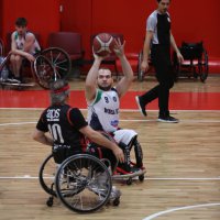 Büyükşehir sporda zirveye oynuyor 