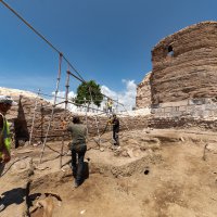 Tarihi İznik surlarında ‘mezarlık’ gizemi 