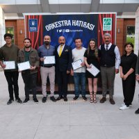 Orkestrada mezuniyet sevinci 