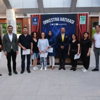 Orkestrada mezuniyet sevinci 