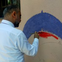 Duvarlar, ‘bağımlılıkla mücadele’ için boyandı 