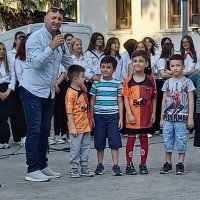 Sahne, ‘adam olacak’ çocukların 