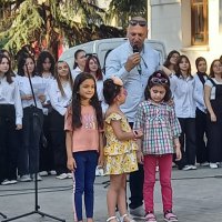 Sahne, ‘adam olacak’ çocukların 