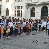 Sahne, ‘adam olacak’ çocukların 