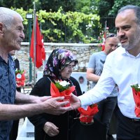 Şehitlikte bayram hüznü 