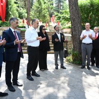 Şehitlikte bayram hüznü 