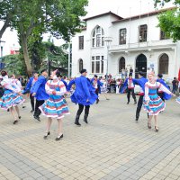 Dünya kültürleri Bursa sokaklarında 