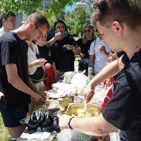 Dansçılar sahnede değil mutfakta ter döktü 