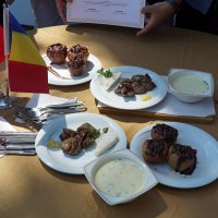 Dansçılar sahnede değil mutfakta ter döktü 