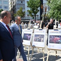 Şehitlikte duygusal anma 