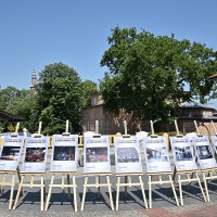 Şehitlikte duygusal anma 