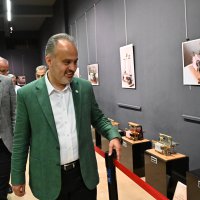 Dünyanın en küçük dokuma tezgahları Bursa’da 