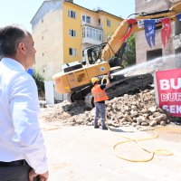 1050 Konutlar’da dönüşüm, yıkımla başladı 