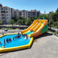 Okul bahçeleri havuzlarla şenlendi 